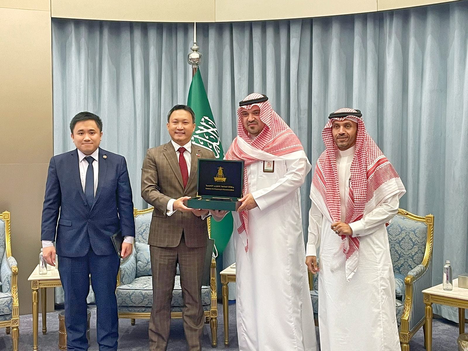 القنصل العام لجمهورية الفلبين يزور جامعة الملك عبدالعزيز